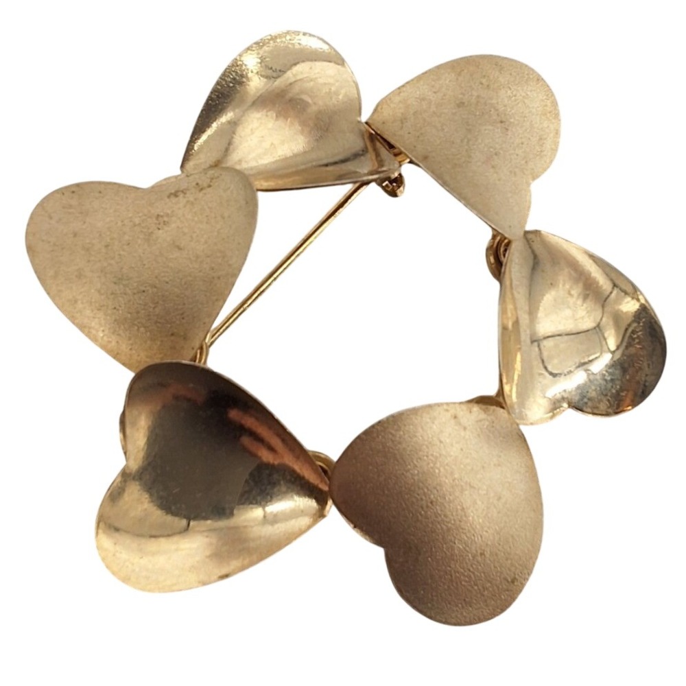 Vintage Brushed Gold Tone Heart Wreath Brooch Pin Valentine's Romantic‎ Jewelry